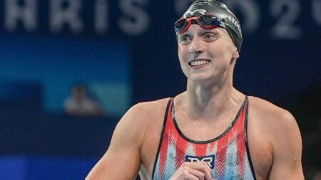 Unstoppable! Ledecky Shatters Her Own 800m Freestyle World Record!