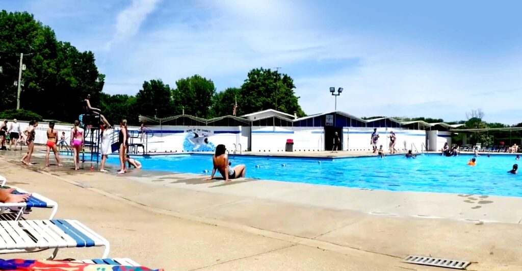 Summers-Port Soars Higher, but Montclaire Rules the SWISA Swim Meet