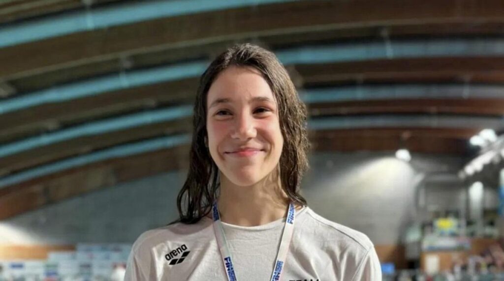 Italy’s Alessandra Mao Stuns With 1:57.00 In The 200 Free, 3rd Fastest 14 Year Old Ever