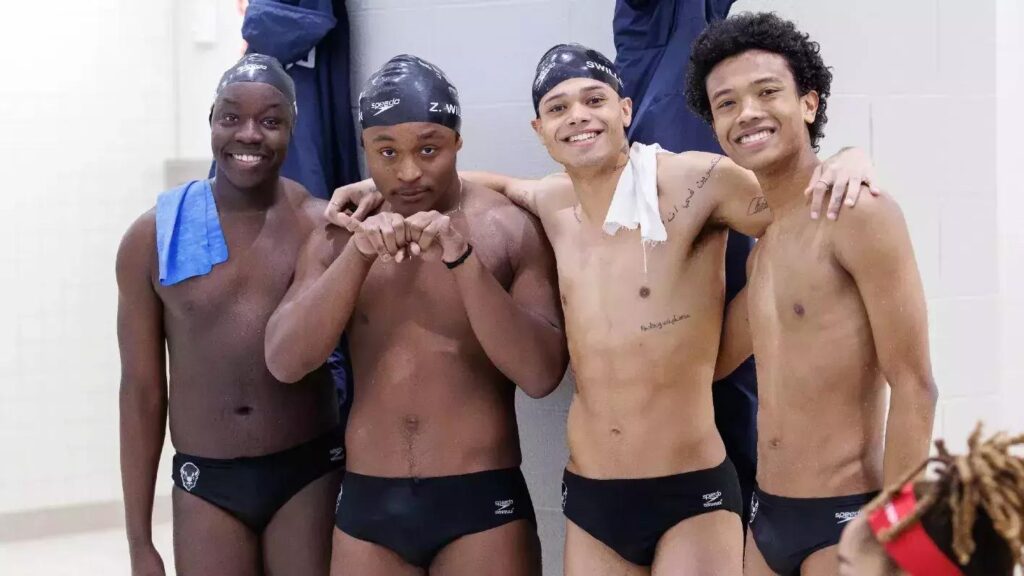 Men’s Swimming and Diving Wins Season Opener at UMass, 220.50-77.50 – gocrimson.com