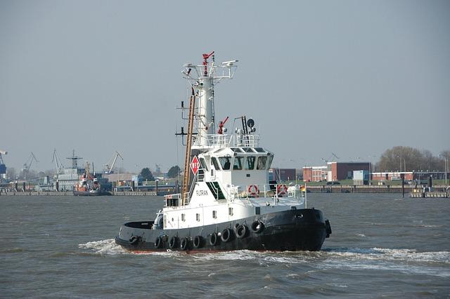 Florian Wellbrock and Moesha Johnson Crowned World’s Top Open Water Swimmers of the Year Florian Wellbrock and Moesha Johnson Crowned World’s Top Open Water Swimmers of the Year