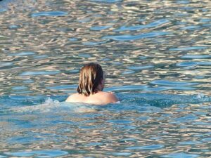 Master Your Breaststroke: 4 Easy Steps to Perfect Your Timing Instantly