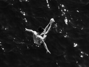 High Dive World Champion James Lichtenstein Lands Thrilling New Sponsorship with International Swimming Hall of Fame