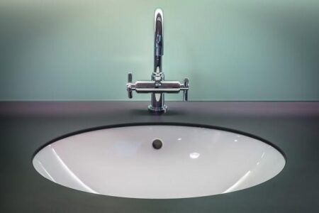 Why Do I Keep Sinking When I Try to Float? – Find Out What’s Holding You Down!